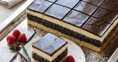 mennyie mákos sütemény szépen tálalva